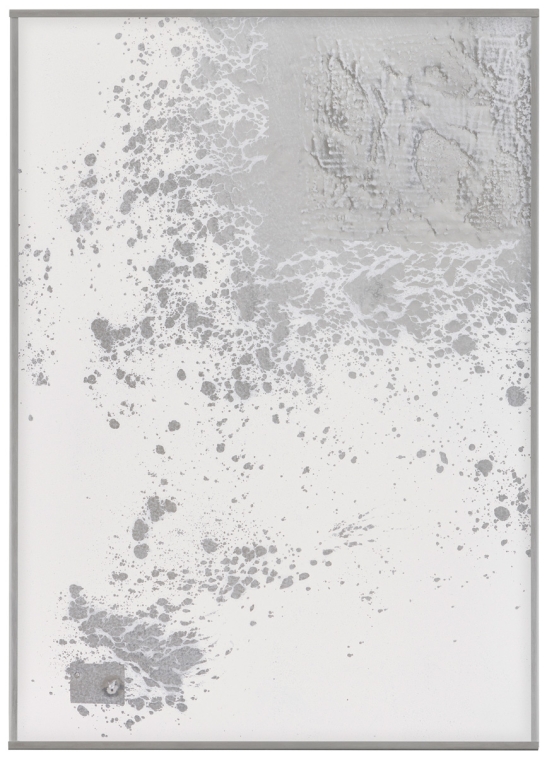 trace_less (•), 2025
