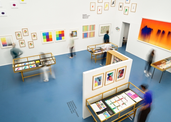 Öffentliche Führung durch die Ausstellung «Farbraum» in der Nationalbibliothek Bern